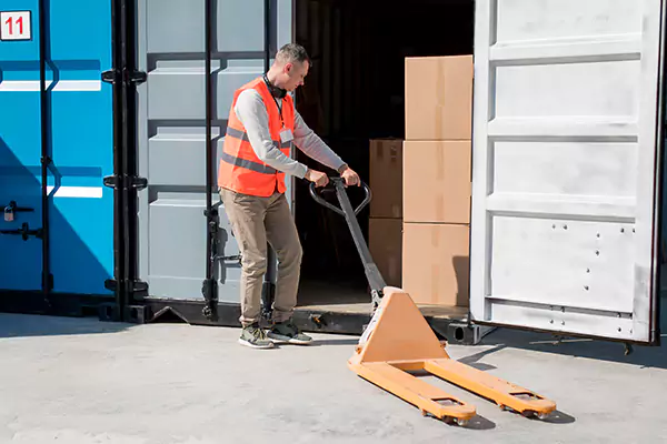Loading Services in Jumeirah Park, UAE